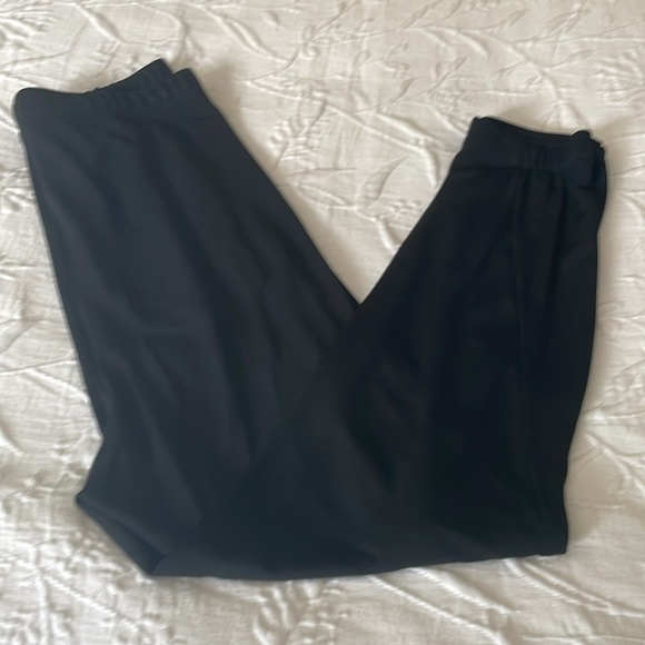 High waist. Pull on babaton pant - Picture 6 of 6